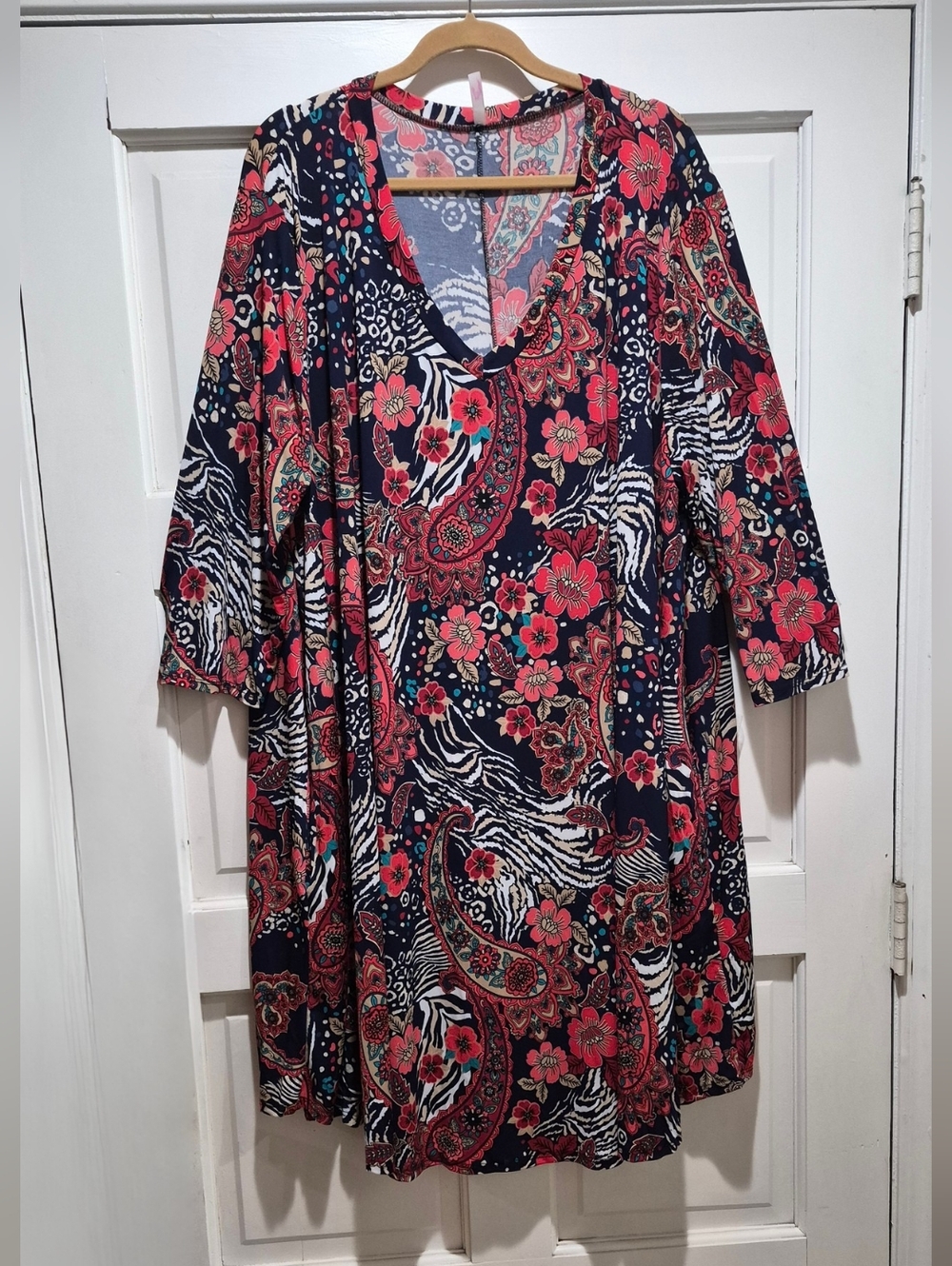 Curvy Lovey Stretchy Paisley Floral Zebra Print Dress With Pockets Size 4X NWOT